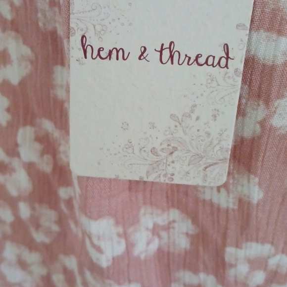 Hem & Thread Floral Ruched Front Top S Blush - Picture 9 of 11